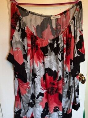 Laura Coral, Red and Black Floral Off-the-Shoulder Tunic